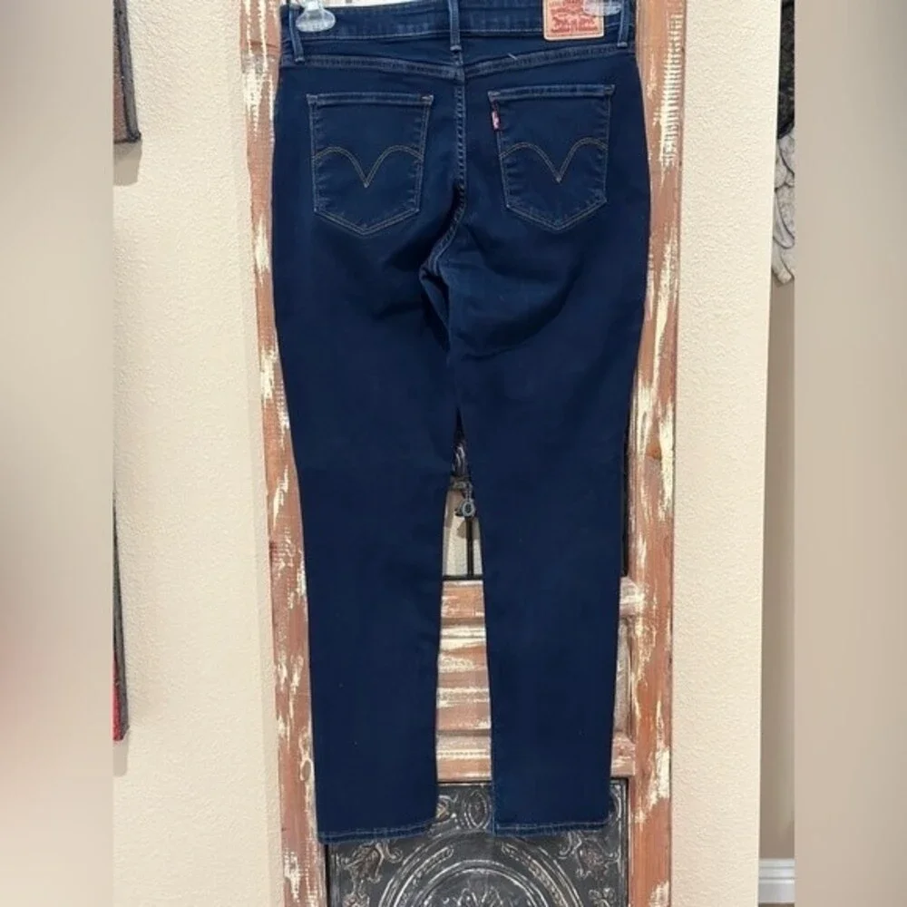Levi’s women’s classic mid rise skinny jean